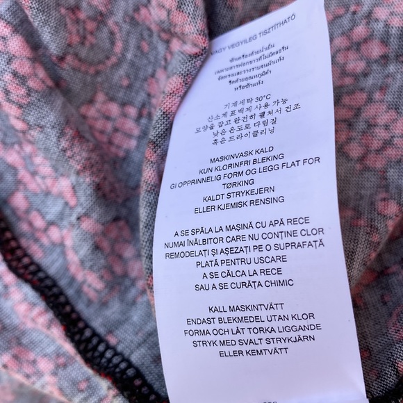 Michael Michael Kors  Red / Black  Blouse  Size 2X | MK15 - Picture 16 of 17